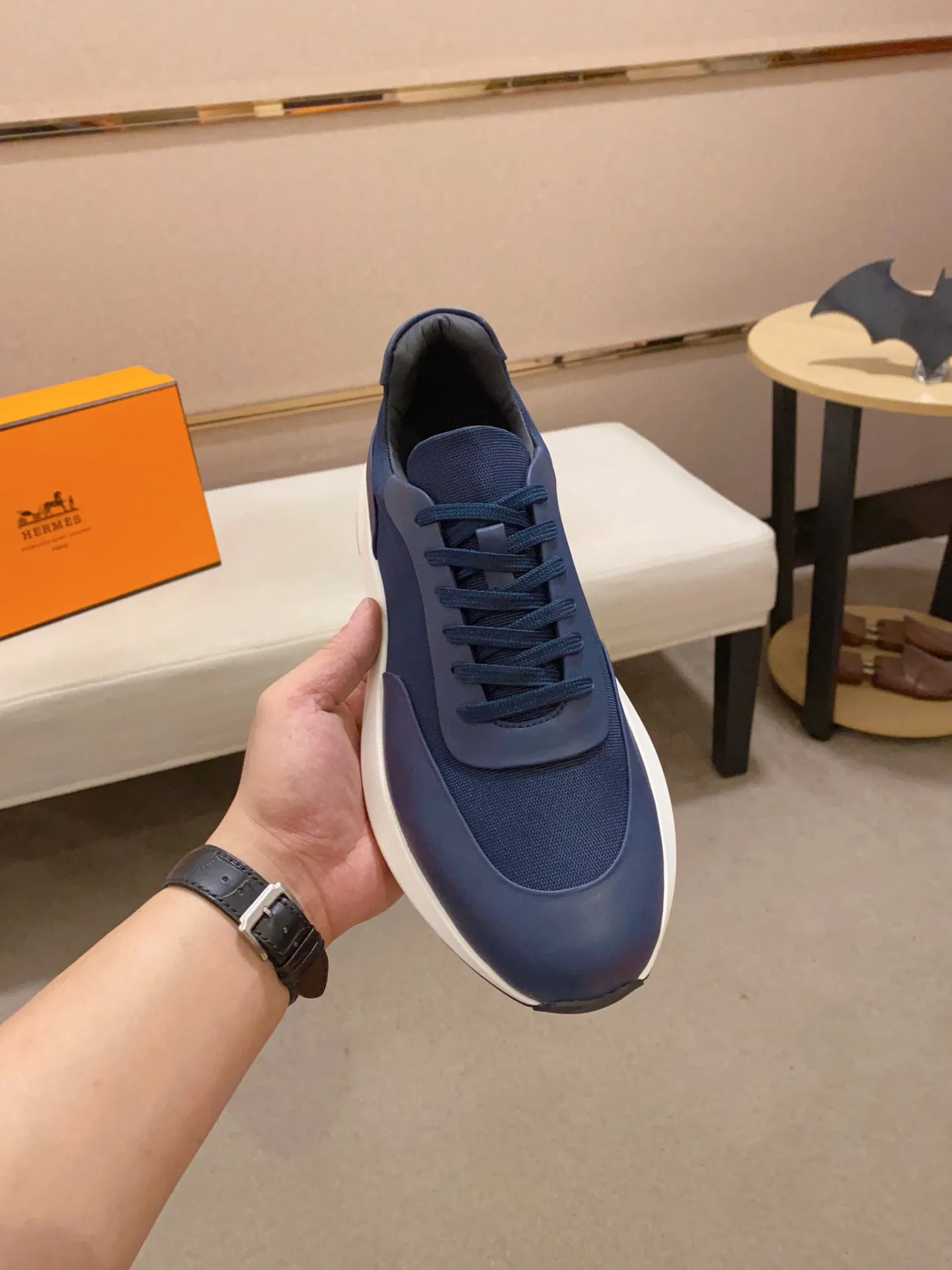 Men's clothing and shoes💰: 600💰《HERMES》【Classic Original Version】Hermès; Top 🔝 Purchasing Agency 🔍🔍Men's latest 🇺🇸 counters are on sale simultaneously, original imported from Italy ▲▲Silk cowhide with breathable fabric ▲▲ (high-end and expensive Qi·Grade) Exquisite workmanship (Italian 🇮🇹Imported water-dyed 🐂cowhide lining) Sole: Original sole provided by the original factory, ⚠️Exclusive double-layer activity·TPR·Rubber·Combined molded outsole; Super·comfortable·wear-resistant·non-slip·environmental protection The real thing is more beautiful if you take the real thing (high quality, follow the order), you can enter and exit the counter at will * Number of yards: 38·39·40·41·42·43·44# (can be customized 45.)